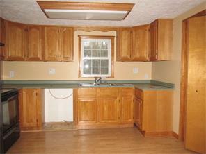 52 E Fourth St, Burnside, PA 15721 photo 10