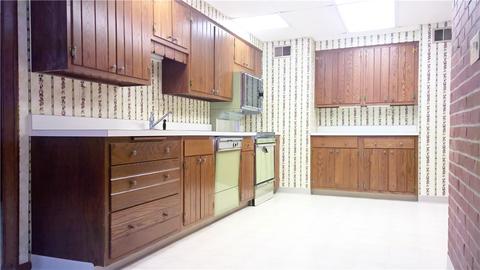 4933 Simmons Cir, Export, PA 15632 photo 6