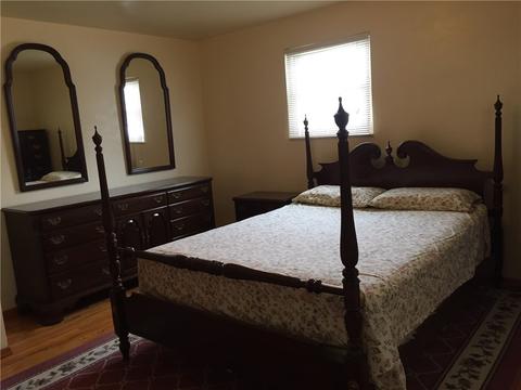 116 August, Coraopolis, PA 15108 photo 4