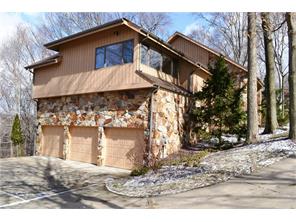 508 Timber Ln, Clairton, PA 15025 photo 2