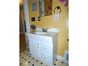 621 Cedar St, Irwin, PA 15642 photo 23