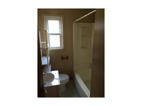 435 Halcomb, Clairton, PA 15025 photo 10