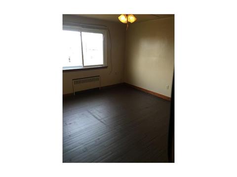 435 Halcomb, Clairton, PA 15025 photo 8