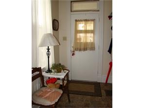 24 Broadway Ave, Irwin, PA 15642 photo 2