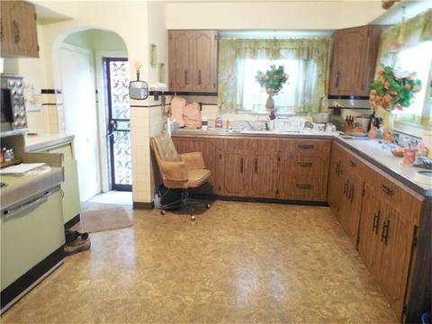 709 St Clair, Clairton, PA 15025 photo 10