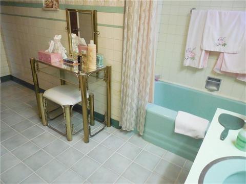 709 St Clair, Clairton, PA 15025 photo 16