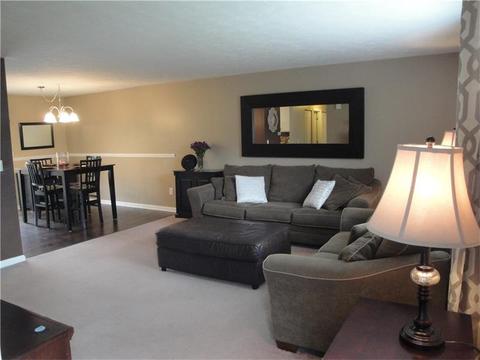 206 Macnab, Coraopolis, PA 15108 photo 2