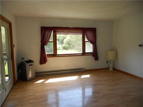 2731 Starford Rd, Commodore, PA 15729 photo 3