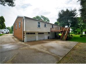14620 Michael Dr, Irwin, PA 15642 photo 2