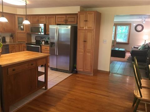 116 Eakin Dr, Beaver, PA 15009 photo 4