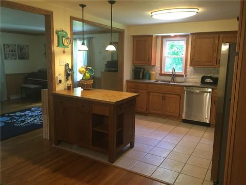 116 Eakin Dr, Beaver, PA 15009 photo 5