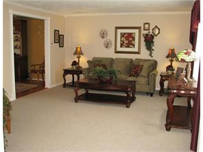 711 Adele Dr, Irwin, PA 15642 photo 7