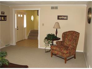 711 Adele Dr, Irwin, PA 15642 photo 9
