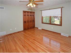 10000 Cobblestone Dr, Irwin, PA 15642 photo 16