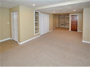 10000 Cobblestone Dr, Irwin, PA 15642 photo 20