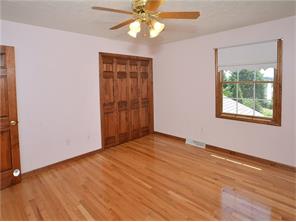 10000 Cobblestone Dr, Irwin, PA 15642 photo 18