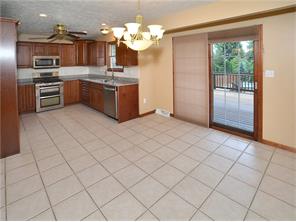 10000 Cobblestone Dr, Irwin, PA 15642 photo 2