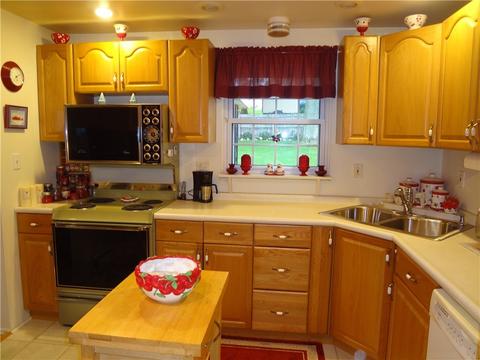 116 Windsor Dr, Irwin, PA 15642 photo 7