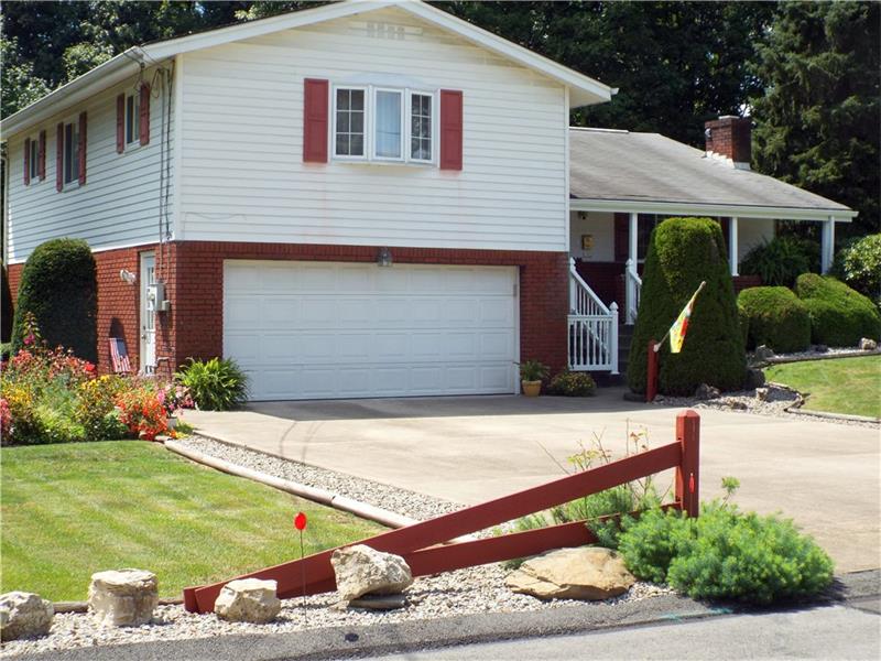 1016 Wainwright Dr, Irwin, PA 15642 photo 1