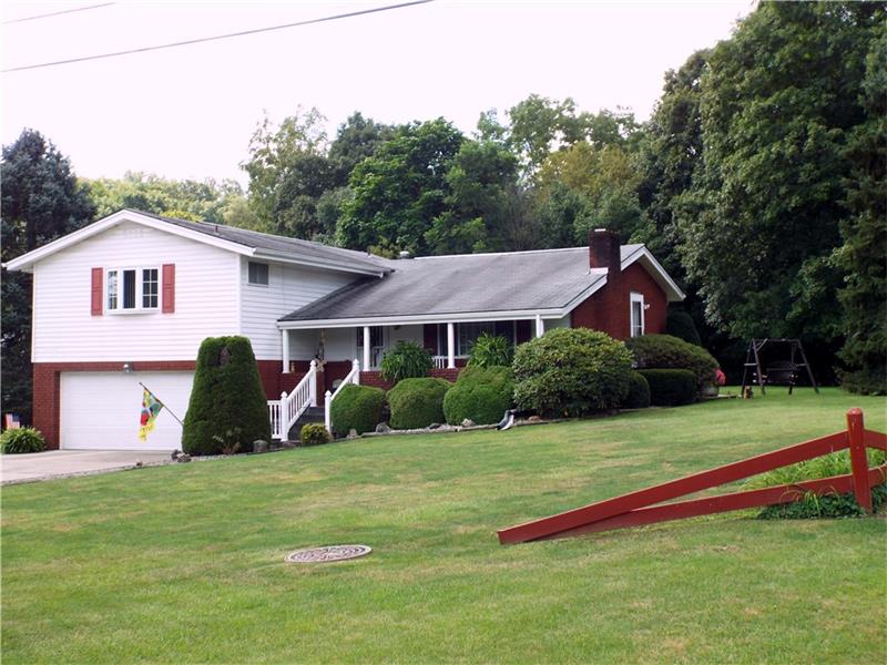 1016 Wainwright Dr, Irwin, PA 15642 photo 2