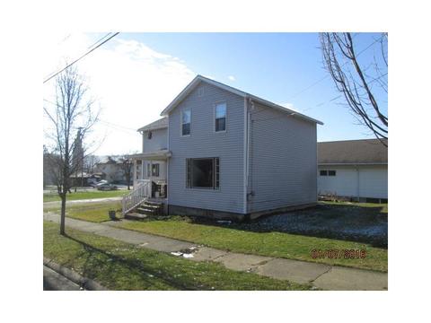 403 Hazel St, Warren, PA 16365 photo 2