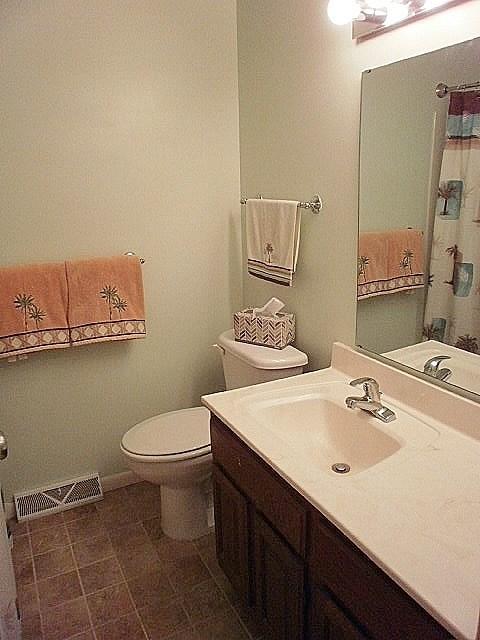 107 Treeview Dr, Coraopolis, PA 15108 photo 14