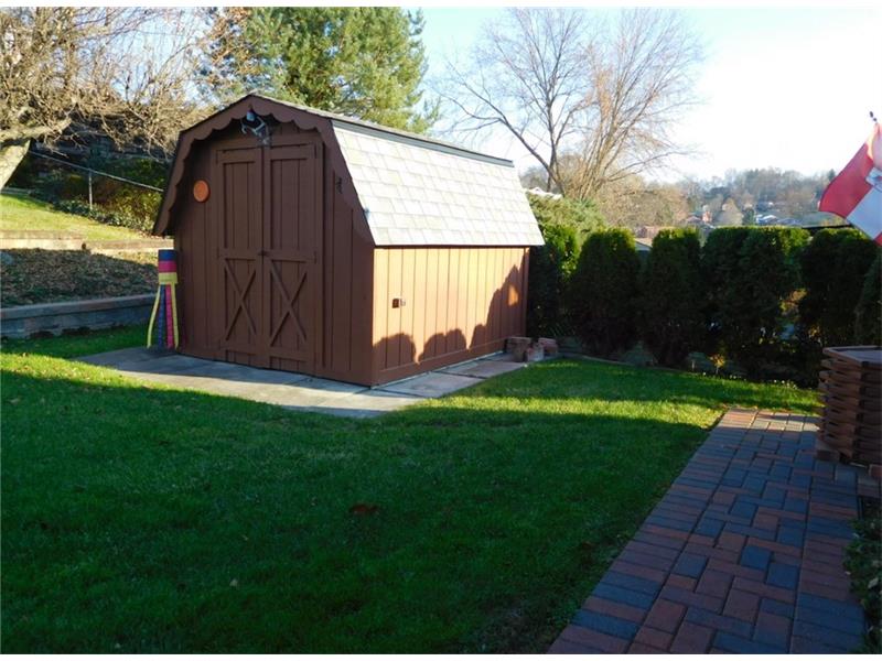 571 Semple Dr, Irwin, PA 15642 photo 25