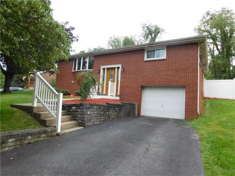 921 Iris Dr, Irwin, PA 15642 photo 5