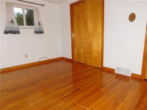 921 Iris Dr, Irwin, PA 15642 photo 15