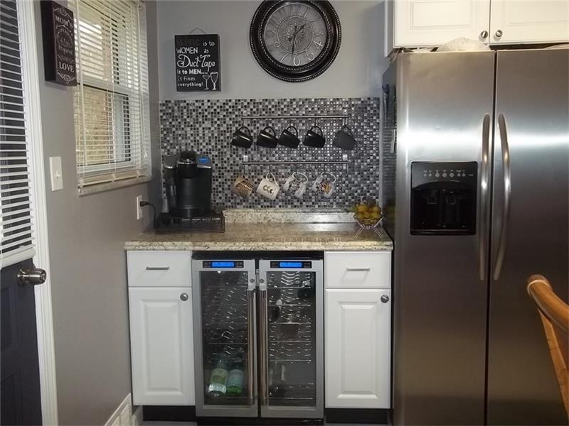 13711 Ormsby Dr, Irwin, PA 15642 photo 7