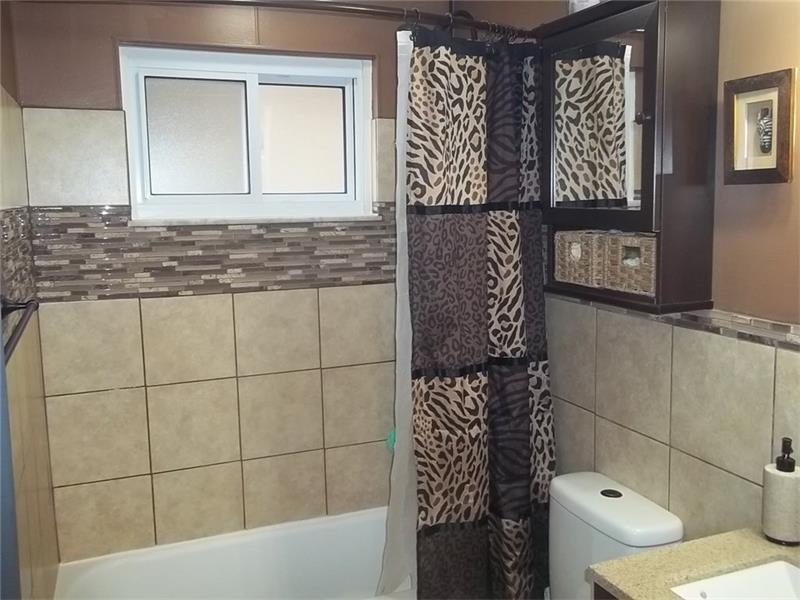 13711 Ormsby Dr, Irwin, PA 15642 photo 8