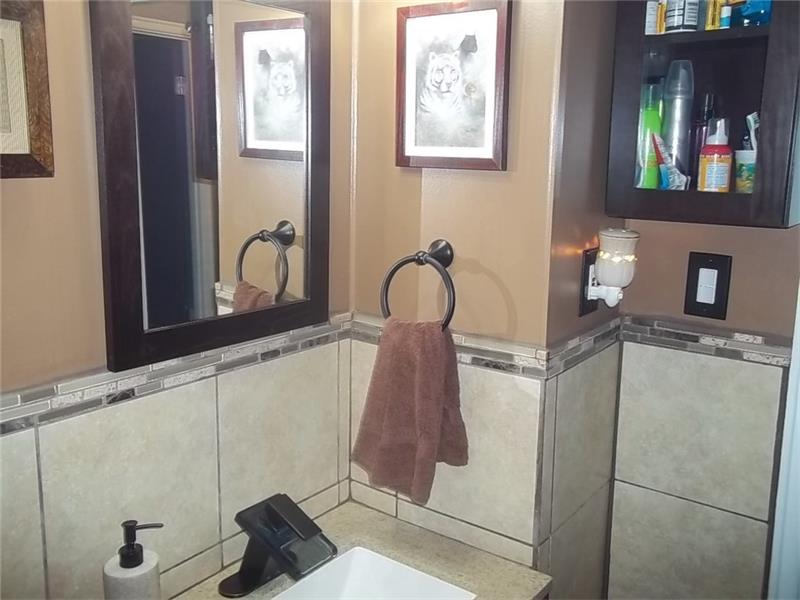 13711 Ormsby Dr, Irwin, PA 15642 photo 9
