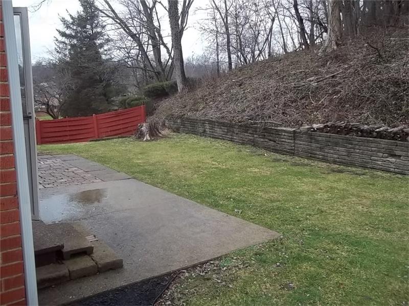 13711 Ormsby Dr, Irwin, PA 15642 photo 14