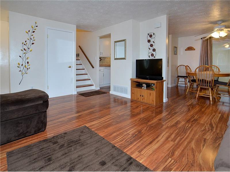1822 Ivanhoe Dr, Irwin, PA 15642 photo 7