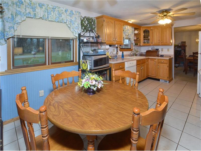 2264 Trolist Dr, Irwin, PA 15642 photo 6