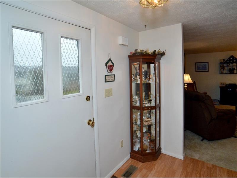 2264 Trolist Dr, Irwin, PA 15642 photo 16