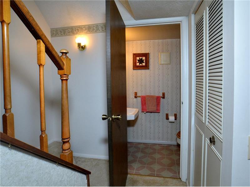 2264 Trolist Dr, Irwin, PA 15642 photo 15