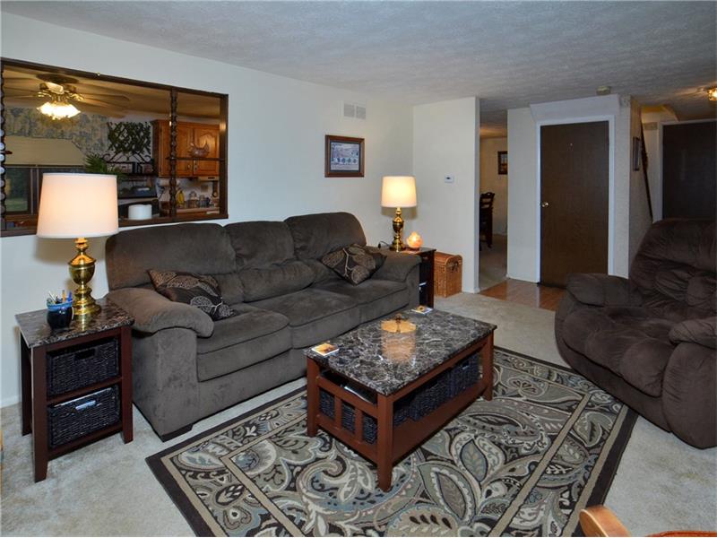 2264 Trolist Dr, Irwin, PA 15642 photo 7