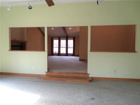 4082 Hilty Rd, Export, PA 15632 photo 10