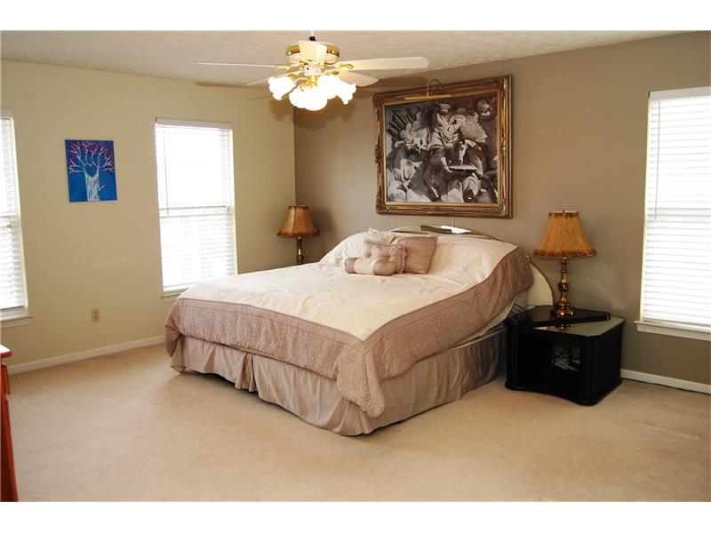 960 Castleview Dr, Irwin, PA 15642 photo 11