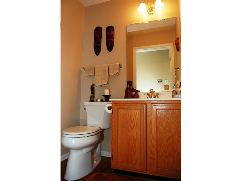 960 Castleview Dr, Irwin, PA 15642 photo 9