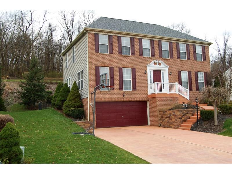 960 Castleview Dr, Irwin, PA 15642 photo 1