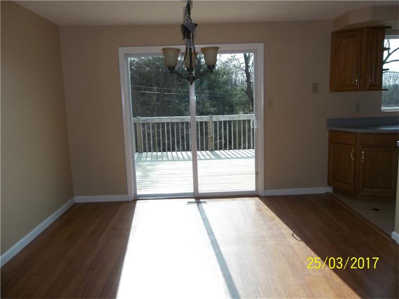 1929 Ivanhoe Dr, Irwin, PA 15642 photo 6