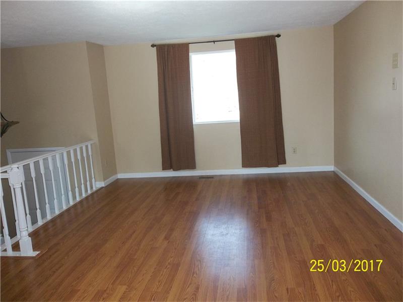 1929 Ivanhoe Dr, Irwin, PA 15642 photo 3