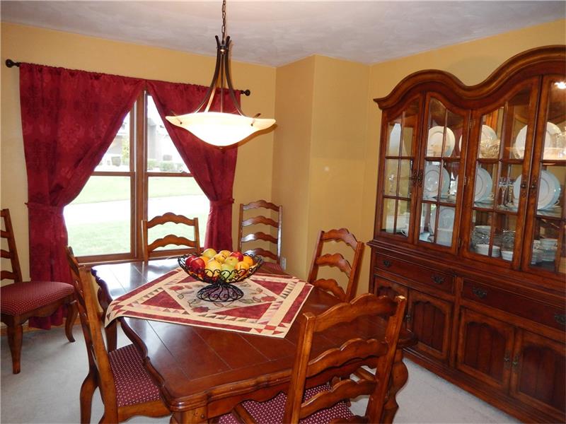 9730 Downing Pl, Irwin, PA 15642 photo 5