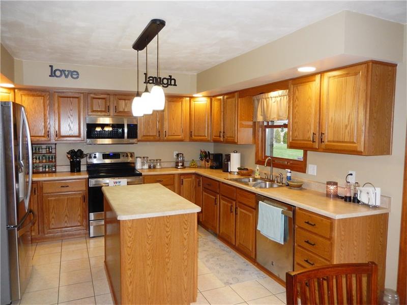 9730 Downing Pl, Irwin, PA 15642 photo 7