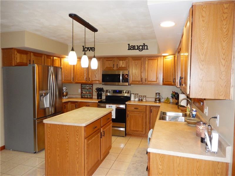 9730 Downing Pl, Irwin, PA 15642 photo 6