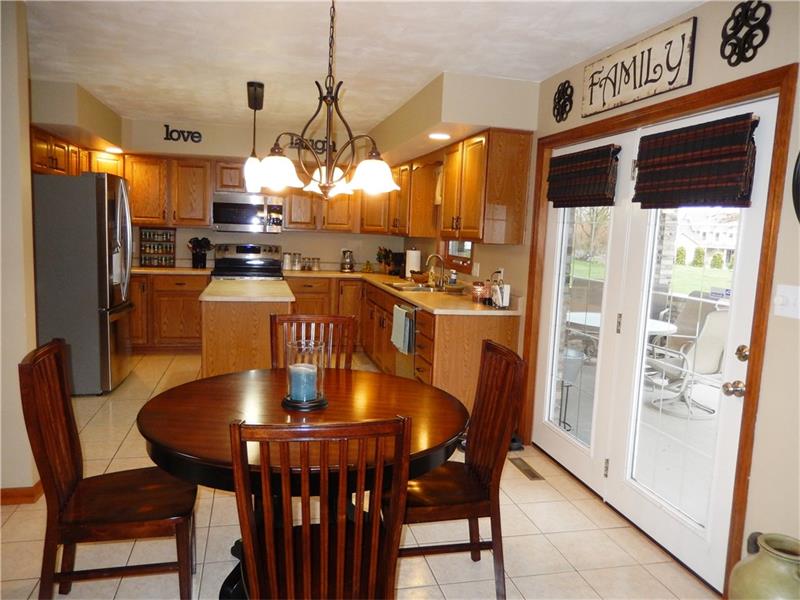 9730 Downing Pl, Irwin, PA 15642 photo 8