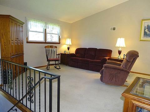 26 Azzo Rd, Eighty Four, PA 15330 photo 3