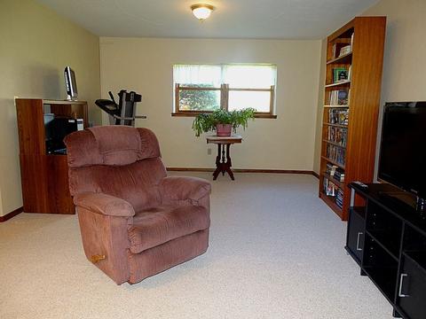 26 Azzo Rd, Eighty Four, PA 15330 photo 18